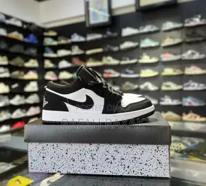 Unisex Nike Air Jordan 1 Low Panda Black/White Sneaker