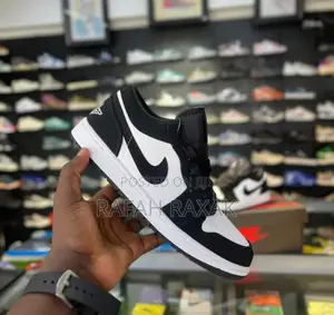 Unisex Nike Air Jordan 1 Low Panda Black/White Sneaker