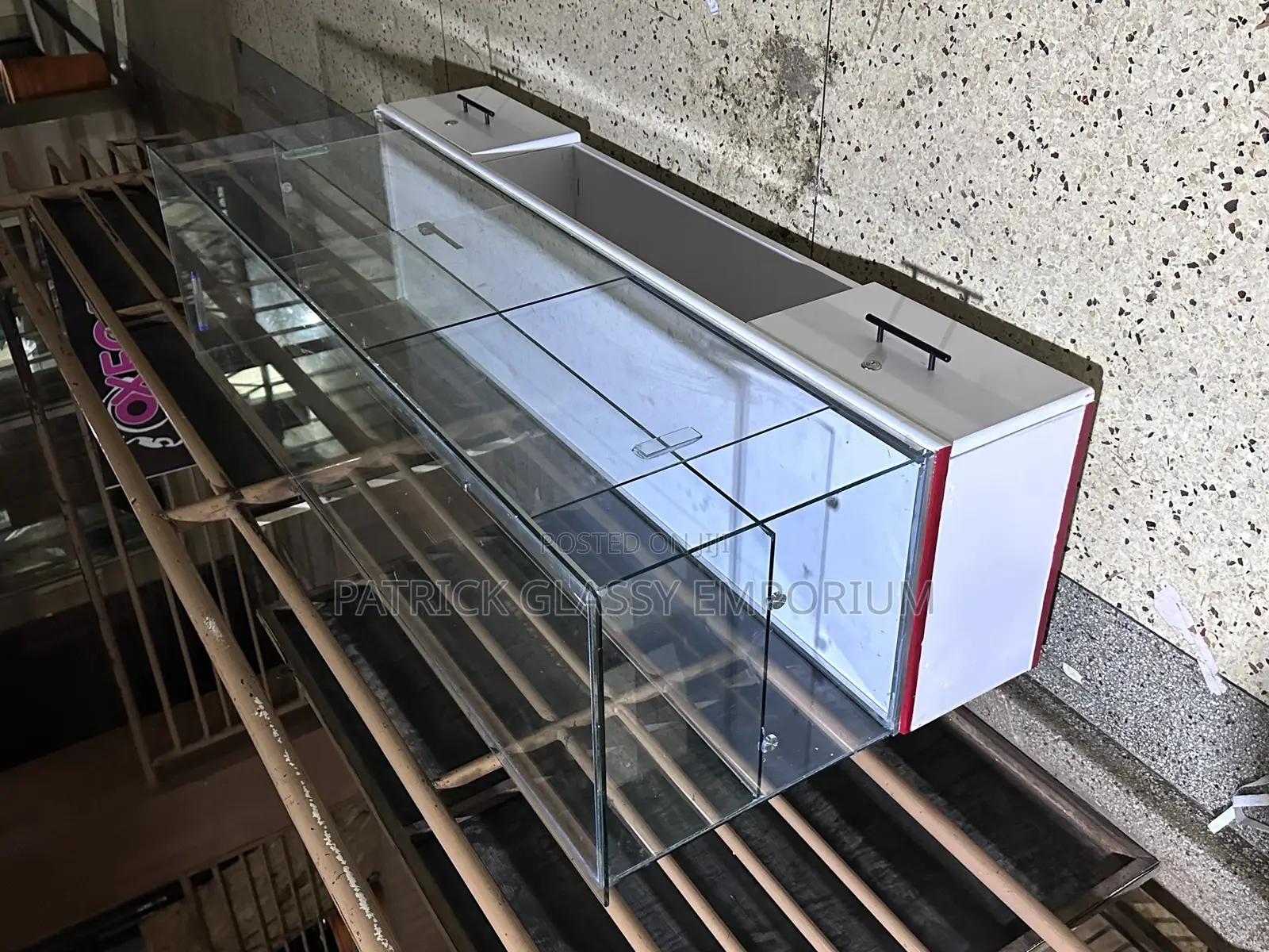 Glass Counter