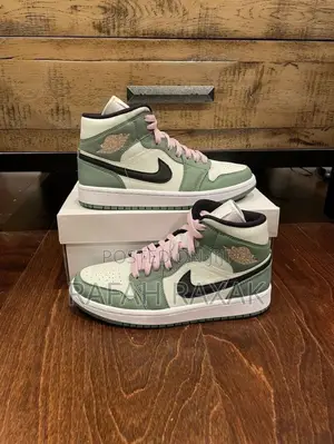 Original Green/ Pink Air Jordan 1 Retro High Sneakers