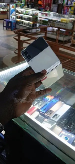 Samsung Galaxy Z Flip 3 128 GB