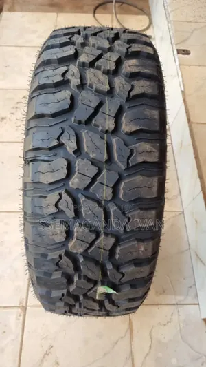 275/60r20 M/T