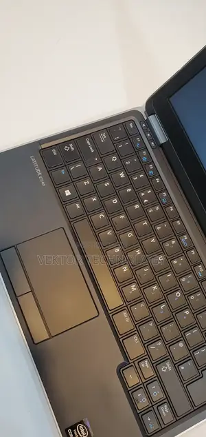 Laptop Dell Latitude E7240 8GB Intel Core I5 HDD 500GB