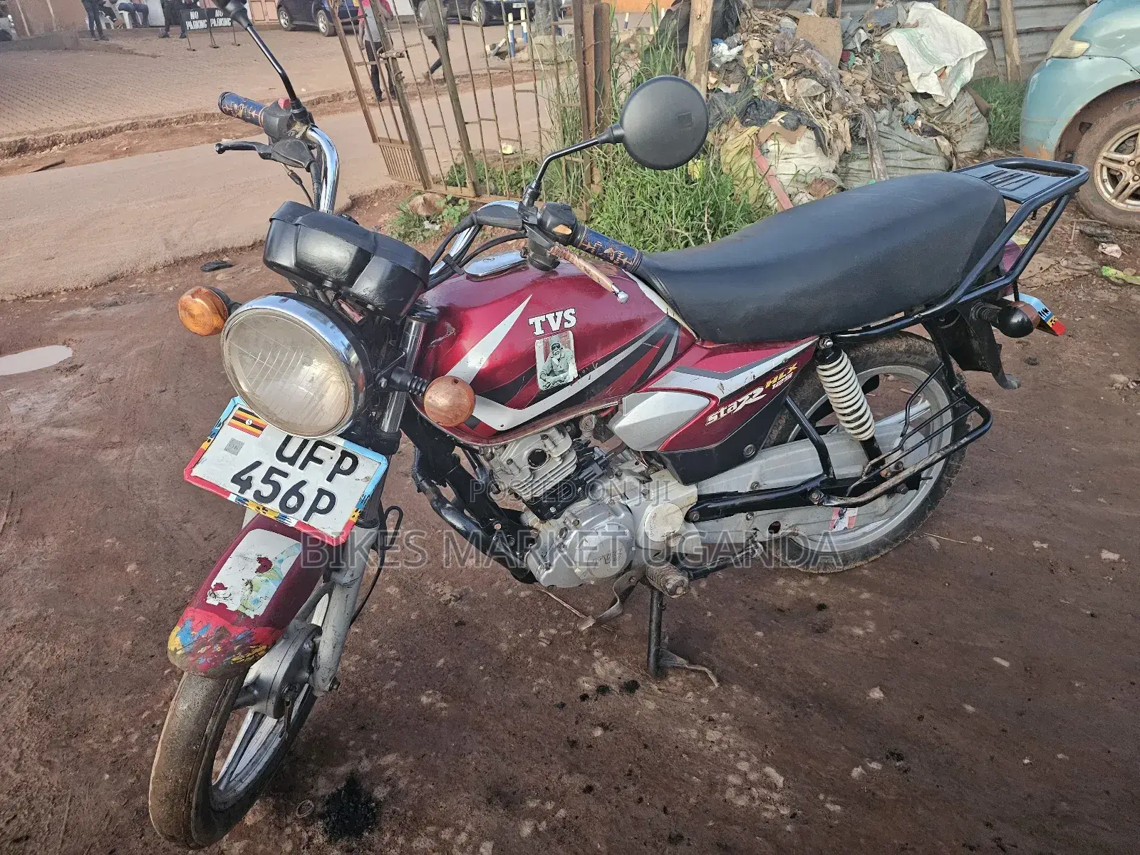 TVS HLX 125 2022 Red