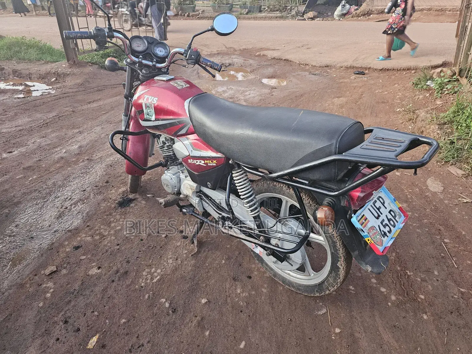 TVS HLX 125 2022 Red