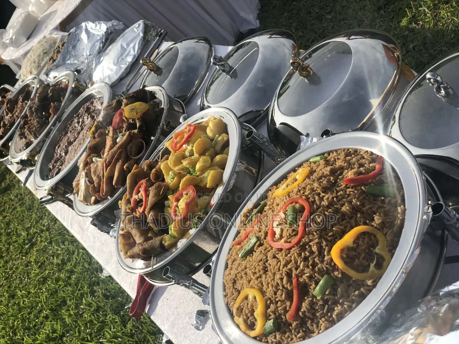 Dine With Confidence With a Good Decorated Serving Centre
