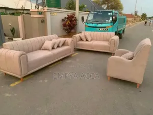 Cream Sofa Liy