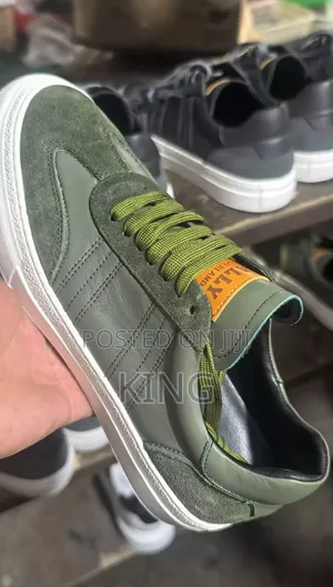 Vogue Finesse Sneakers