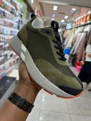 Army Green Finesse Sneakers