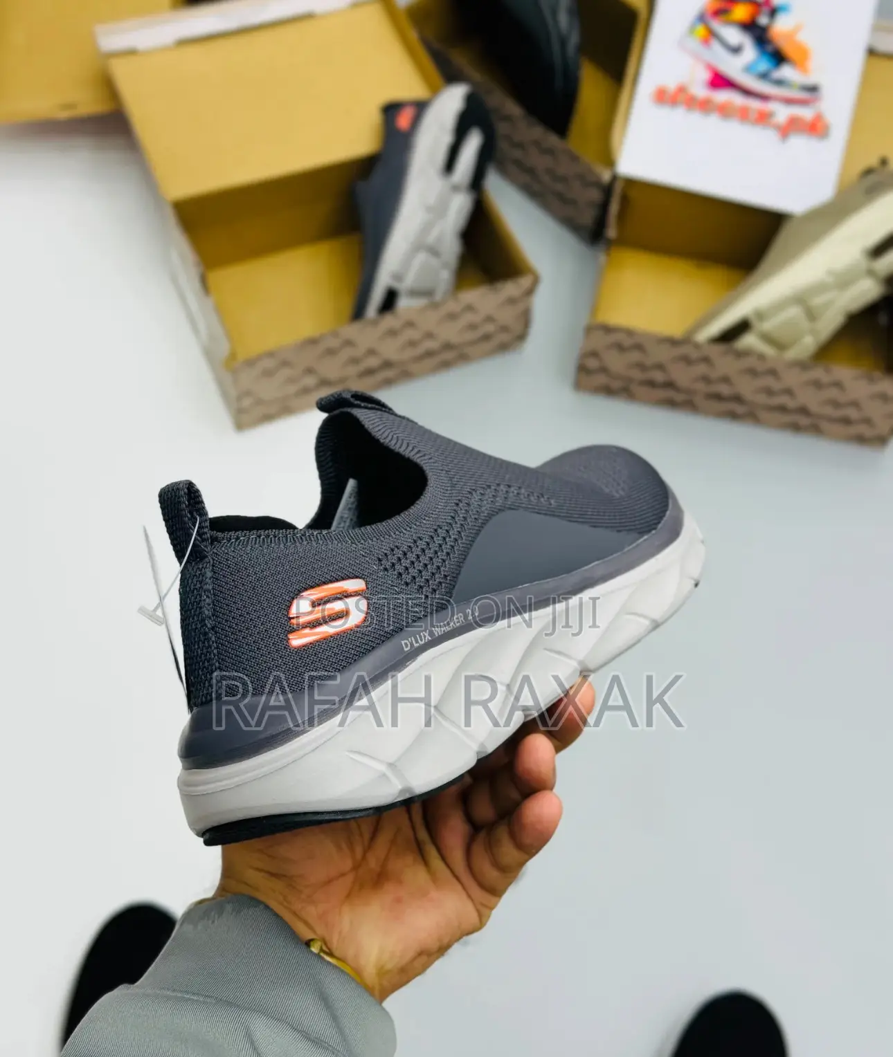 Original Grey Skechers D’Lux Walker 2.0 Light Sneaker