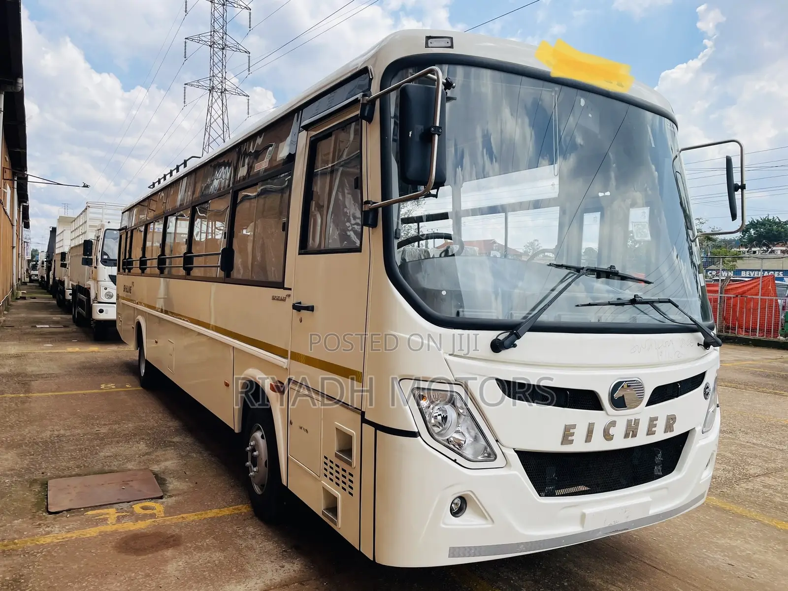 New Bus 2022 White