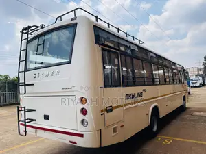 New Bus 2022 White