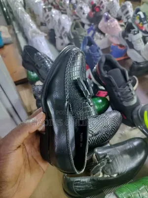 Classic Legendary Shoes for Boys