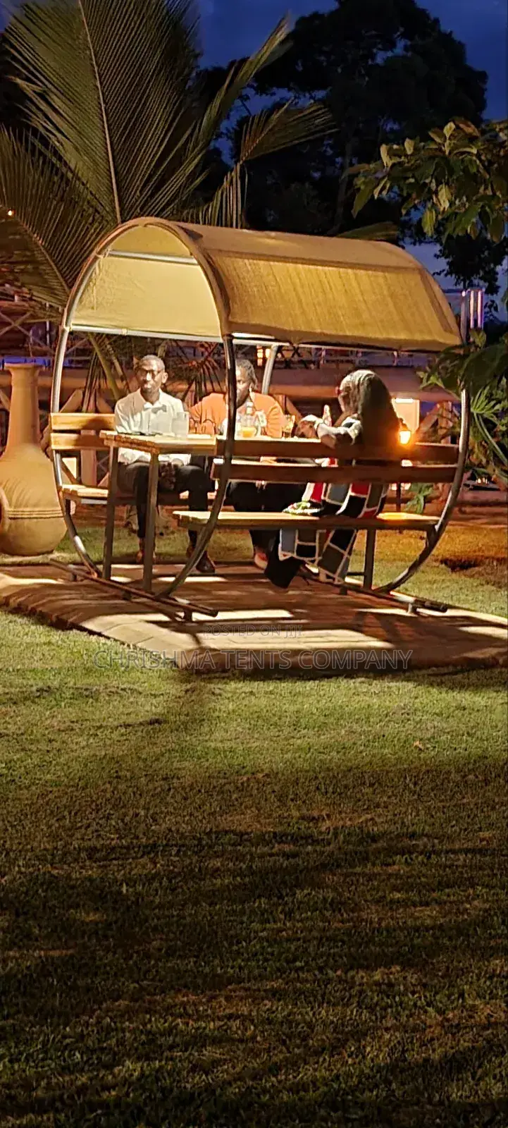 Six Seaters Shade Chili Well Designed