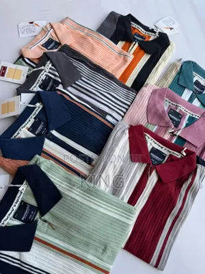 Global T-Shirt. Collar. Classic Man