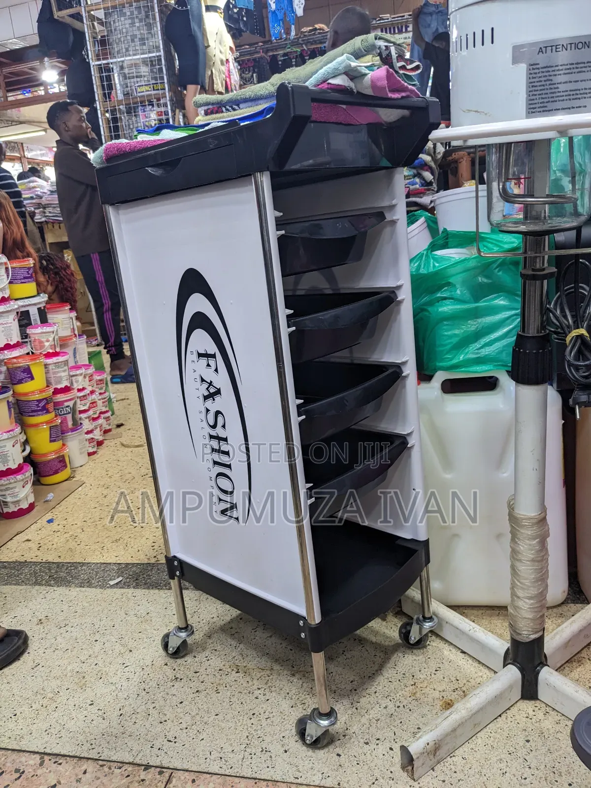 Salon Trolley 2212