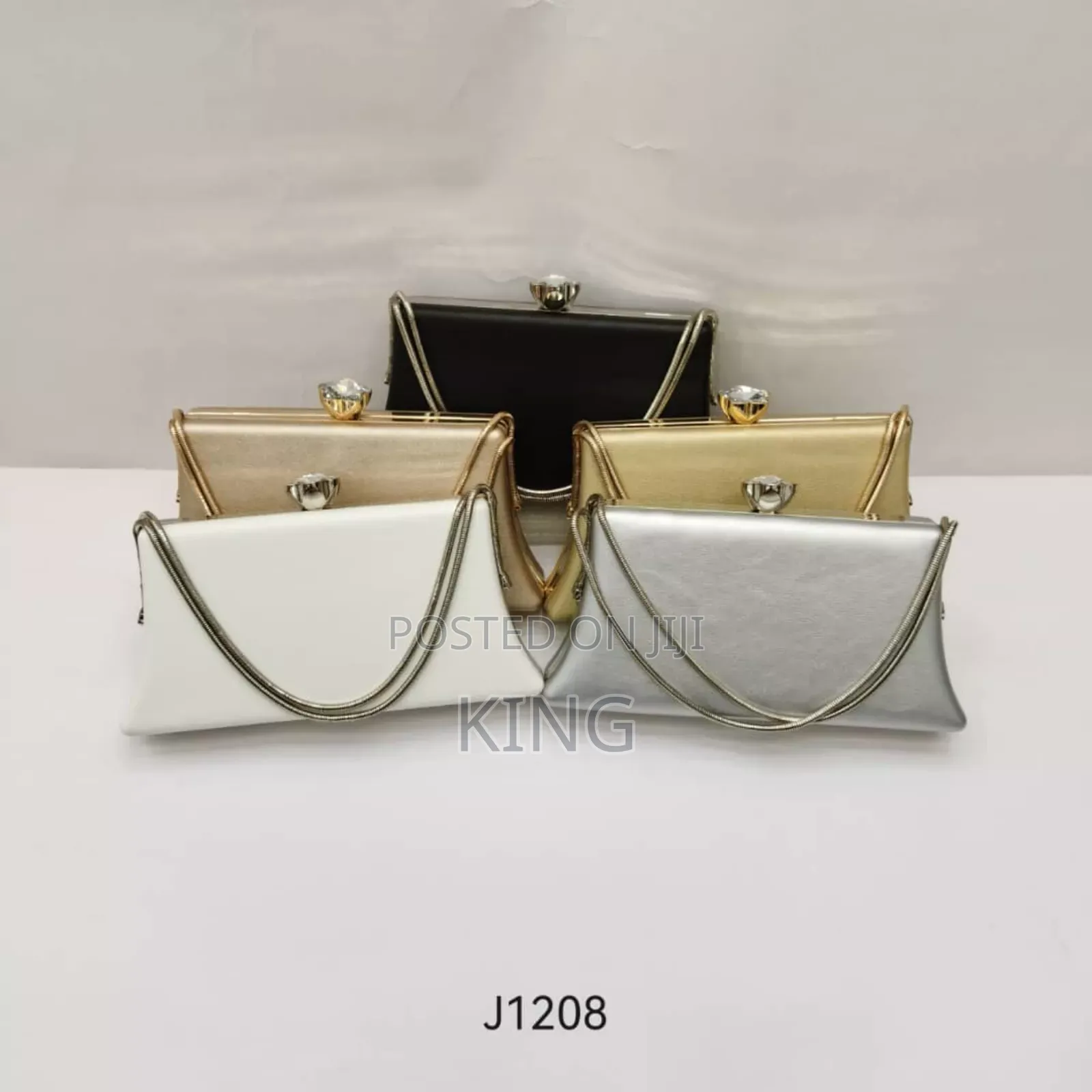 Global Darlin Clutch Wallet. Clutch
