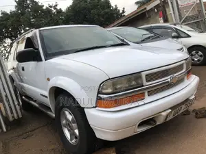 Chevrolet Blazer 2005 White