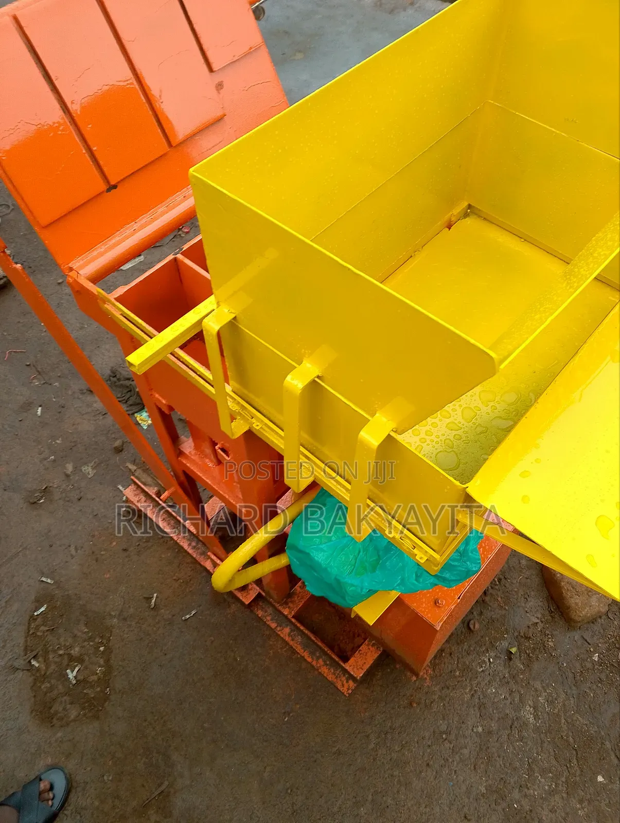Hydrolic Interlocking Brick Machine