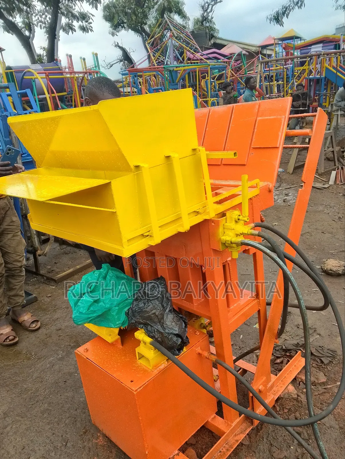 Hydrolic Interlocking Brick Machine for Four Bricks