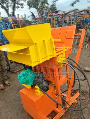 Hydrolic Interlocking Brick Machine for Four Bricks