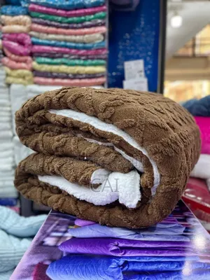 Great Tufted Duvets 
-2 Pillowcases 
-1 Bedsheet