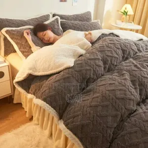 Praise Tufted Duvets 
-2 Pillowcases 
-1 Bedsheet