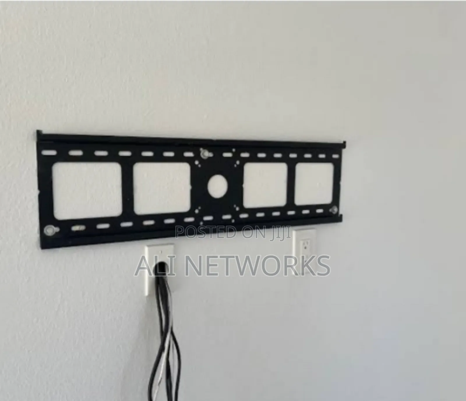 Full Motion TV Wall Mounting
