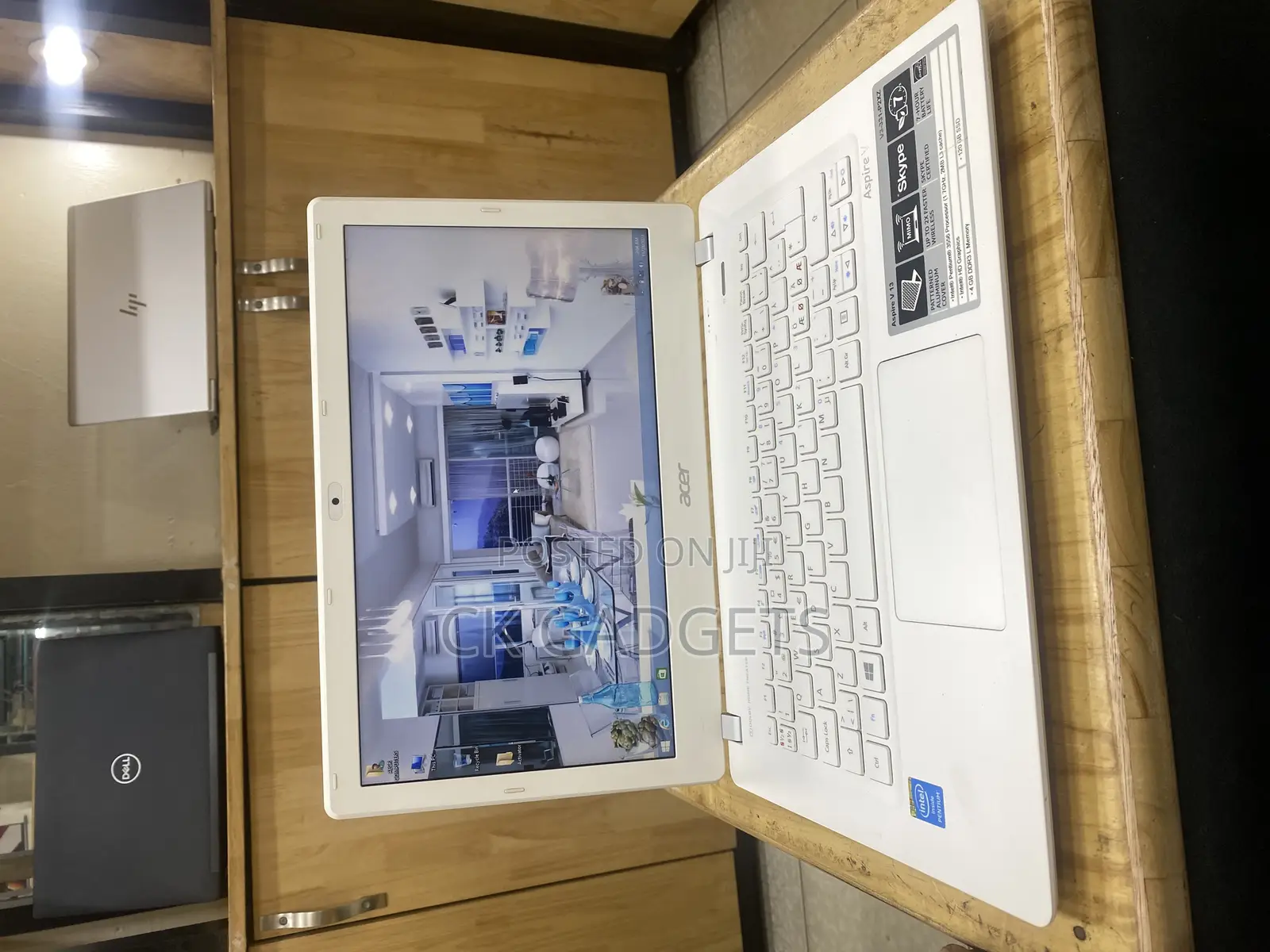 New Laptop Acer Aspire V3-371 4GB Intel Pentium HDD+SSD 500GB