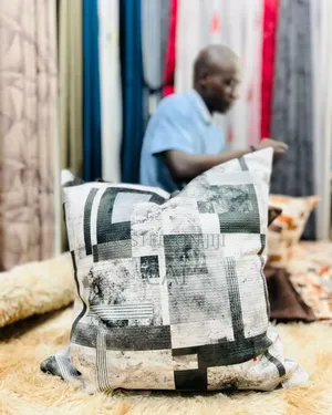 Vbye Cushions
