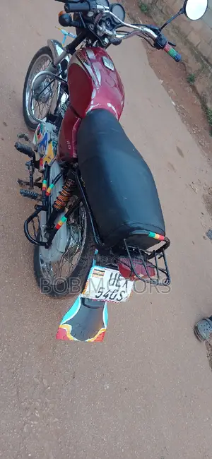 Bajaj Boxer 100 2021 Red