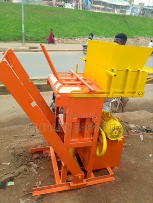 Hydrolic Interlocking Brick Making Machine
