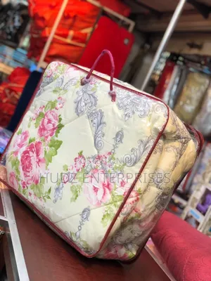 4pc Duvet 5x6 Cream With Flowers