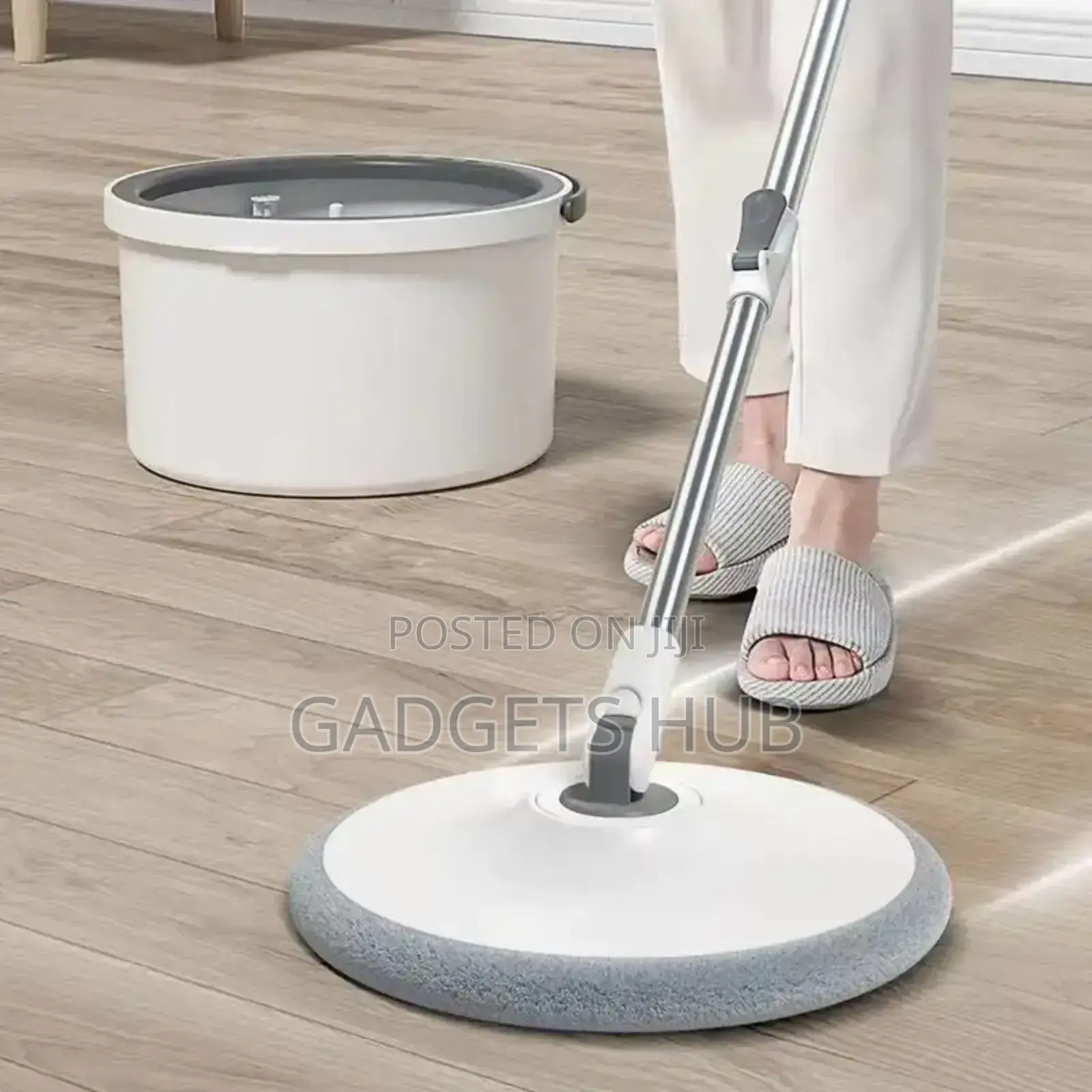 360 Hand Free Microfiber Mop and Bucket Set