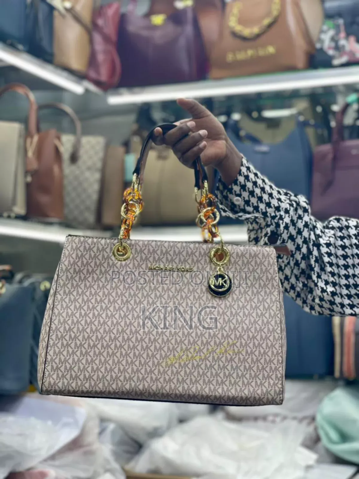 Vogue Deluxe Handbag