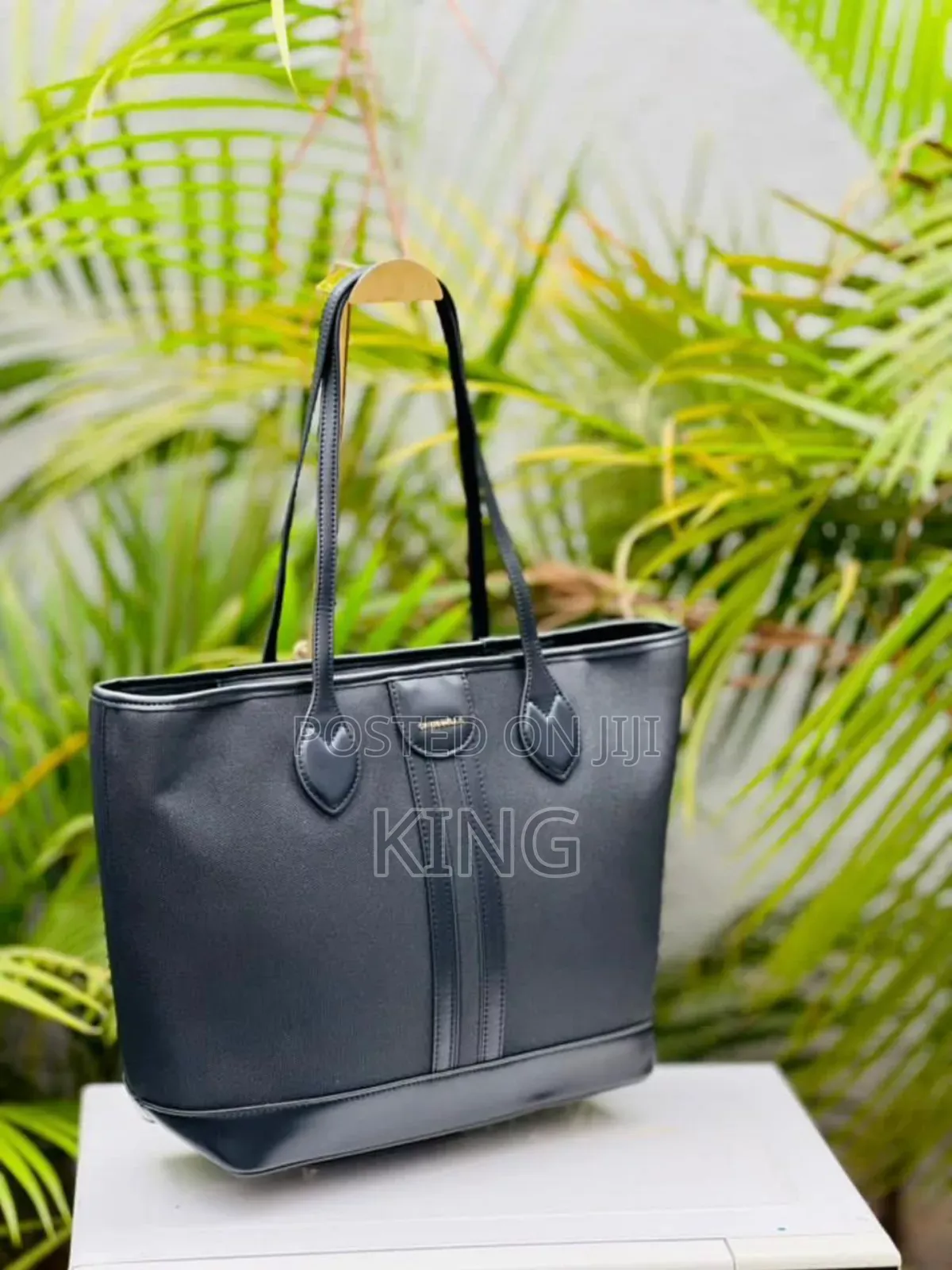 Sync Deluxe Handbag