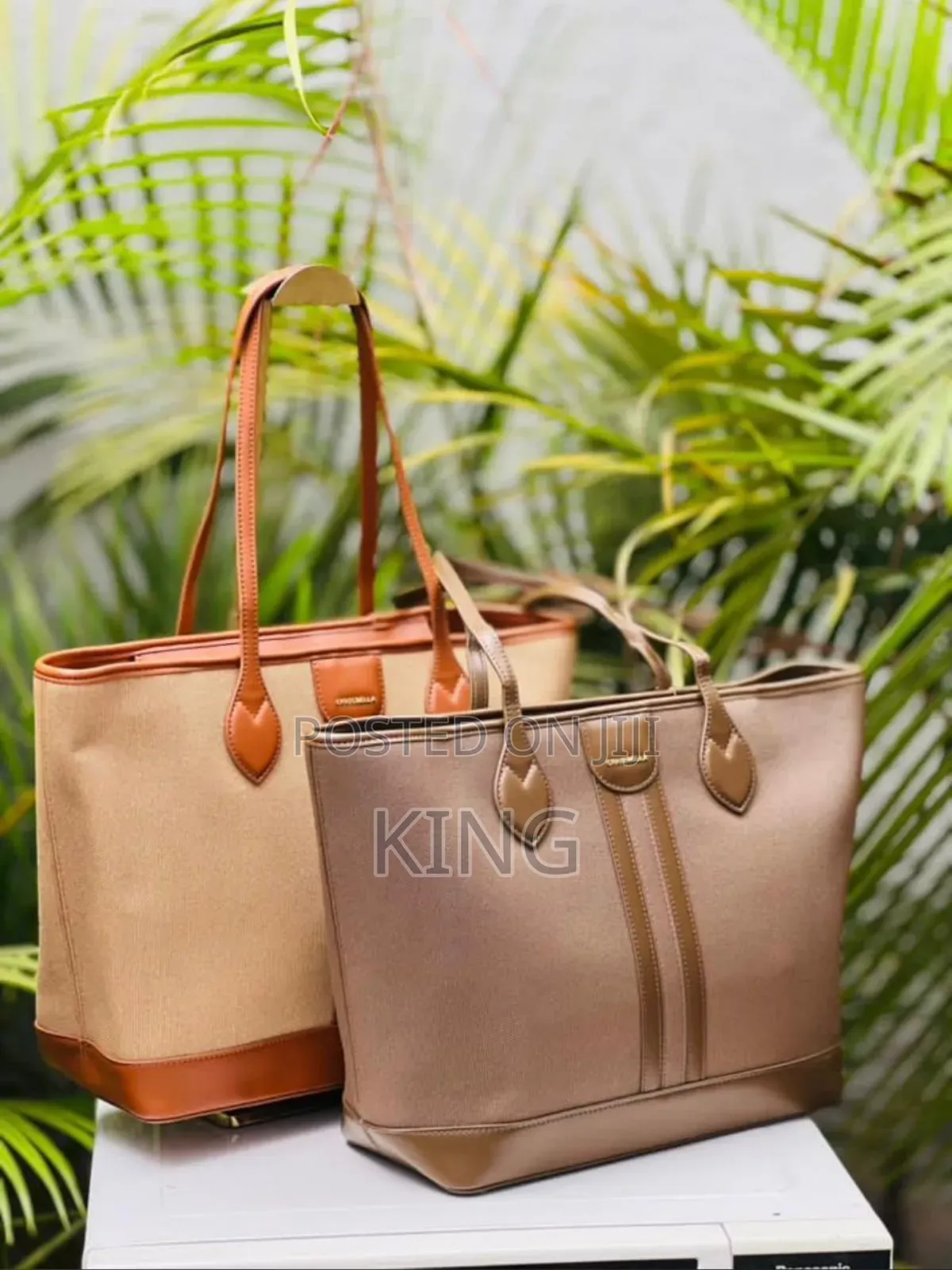 Majestic Deluxe Handbag