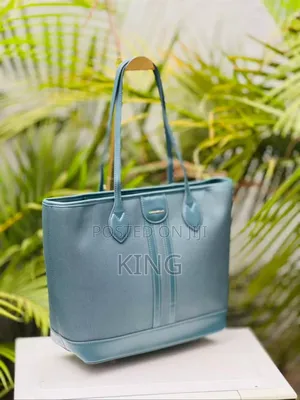 Gleek Deluxe Handbag