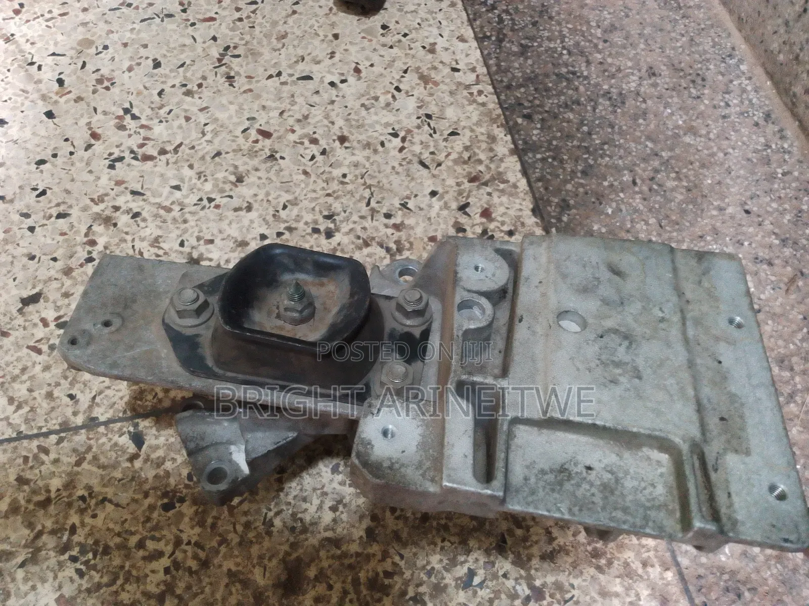 Gearbox Mounting for X Trail 2018