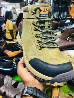 Hiking Boots Mens Outdoor Backpacking Trekking Mountain