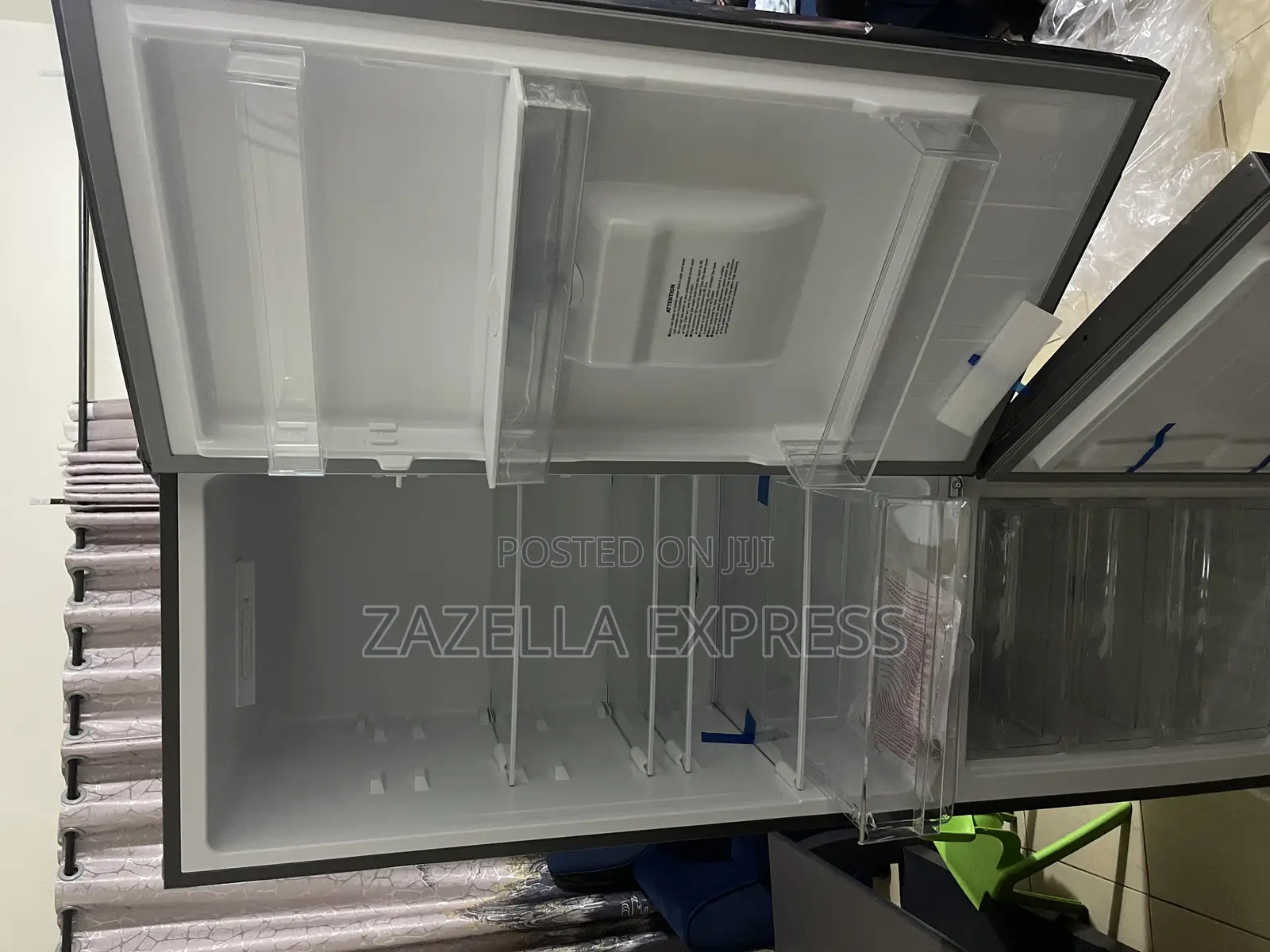 Chiq 340l Fridge
