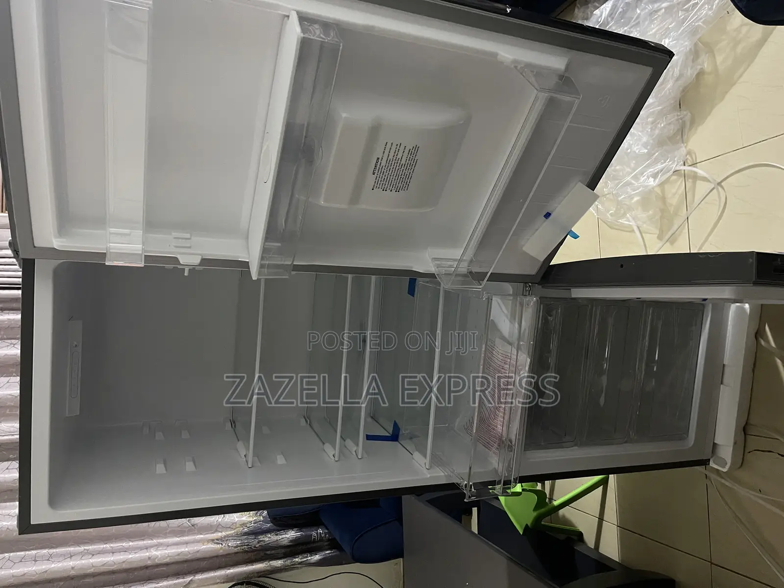 Chiq 340l Fridge