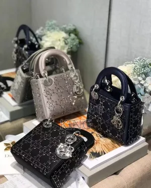 Glam Kelly Noir Handbag