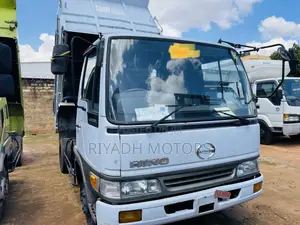 Hino Dumper J07E