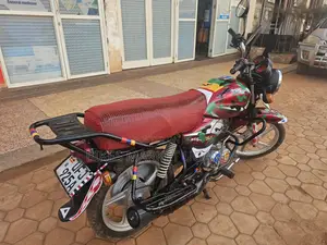 TVS HLX 125 2022 Red