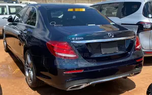 Mercedes-Benz E200 2016 Black