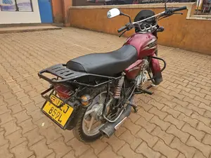 Bajaj Boxer 2017 Red