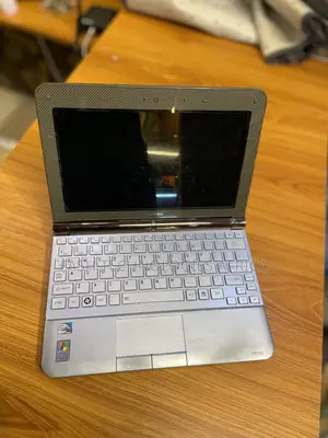 New Laptop Toshiba Satellite C55 4GB Intel Atom HDD 160GB