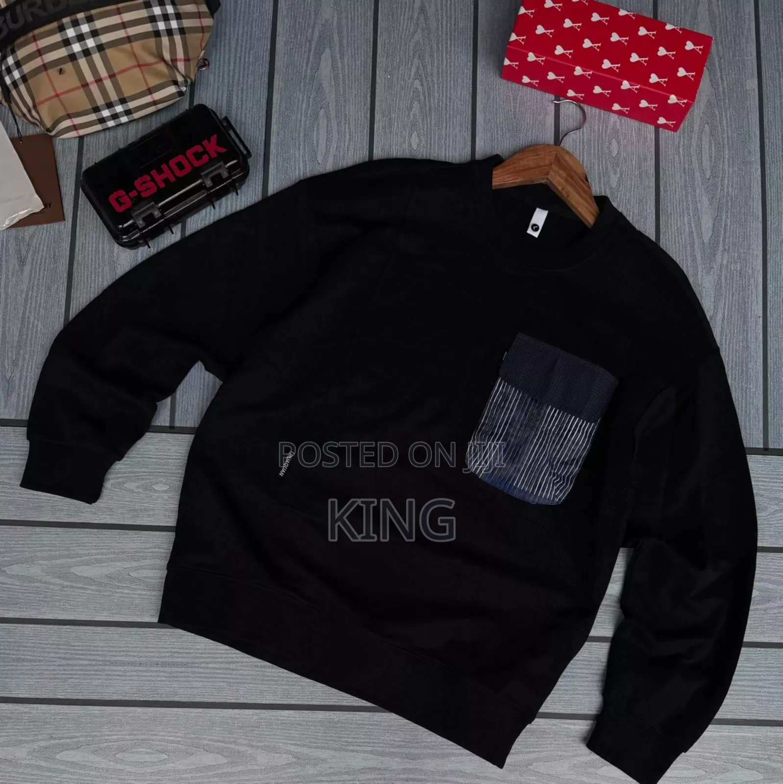 Simple Iconic Sweater Shirt