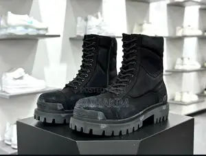 Classic Men Designer Black Balenciaga Strike Boots in Stock